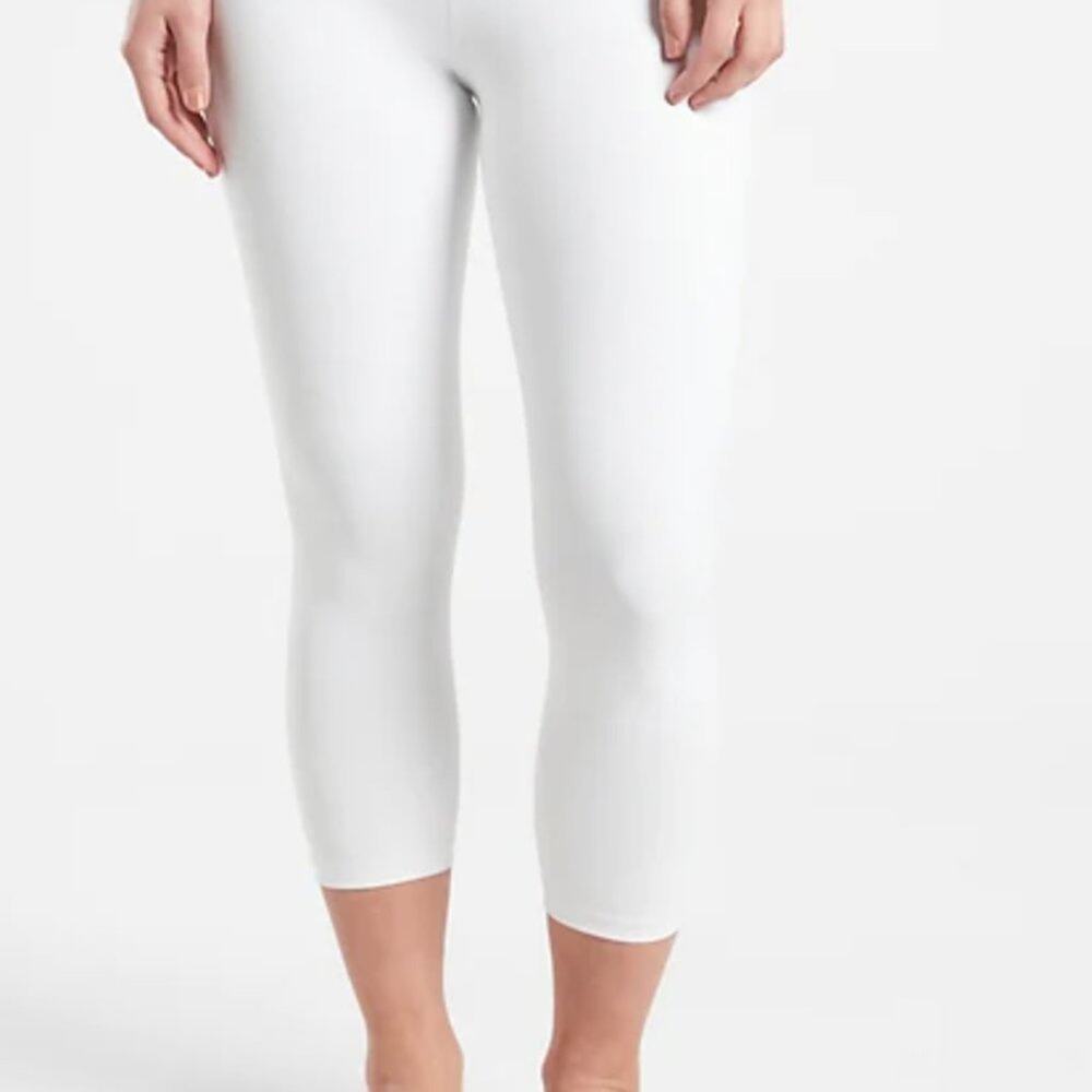 NWT Athleta White Ultra High Rise Elation Capri 1x Loungewear